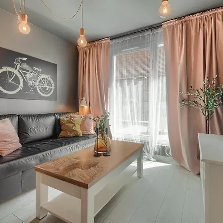 4000 Stare Bulwary No 1 Apartment