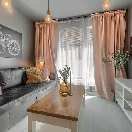 Apartment 4000 Stare Bulwary No 1 *
